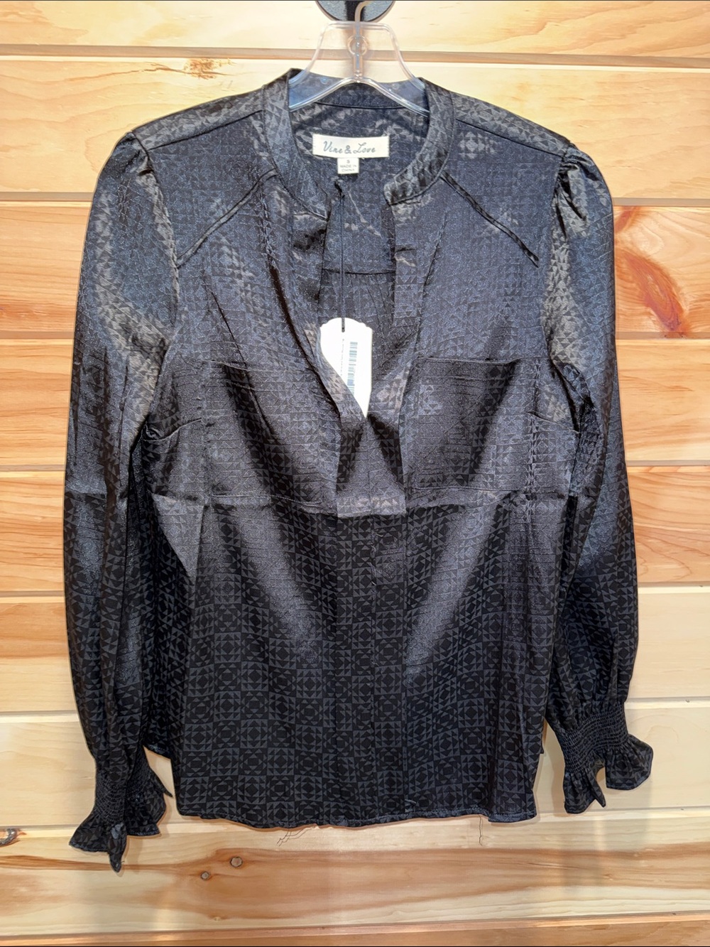 Vine & Love Black Textured Long-Sleeve V-Neck Blouse
